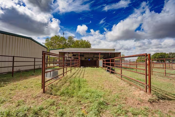 107 Camino Del Rosas Woodway TX 76712