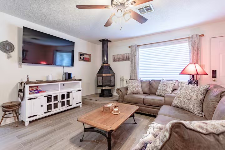 107 Camino Del Rosas Woodway TX 76712