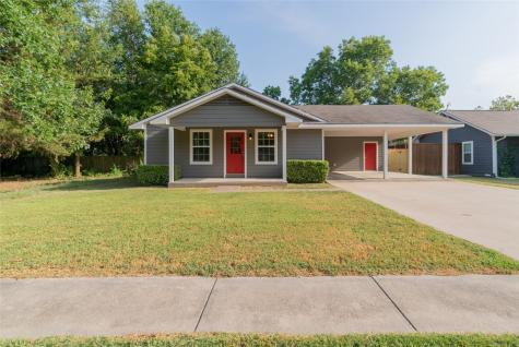 107 W College Street Leonard TX 75452