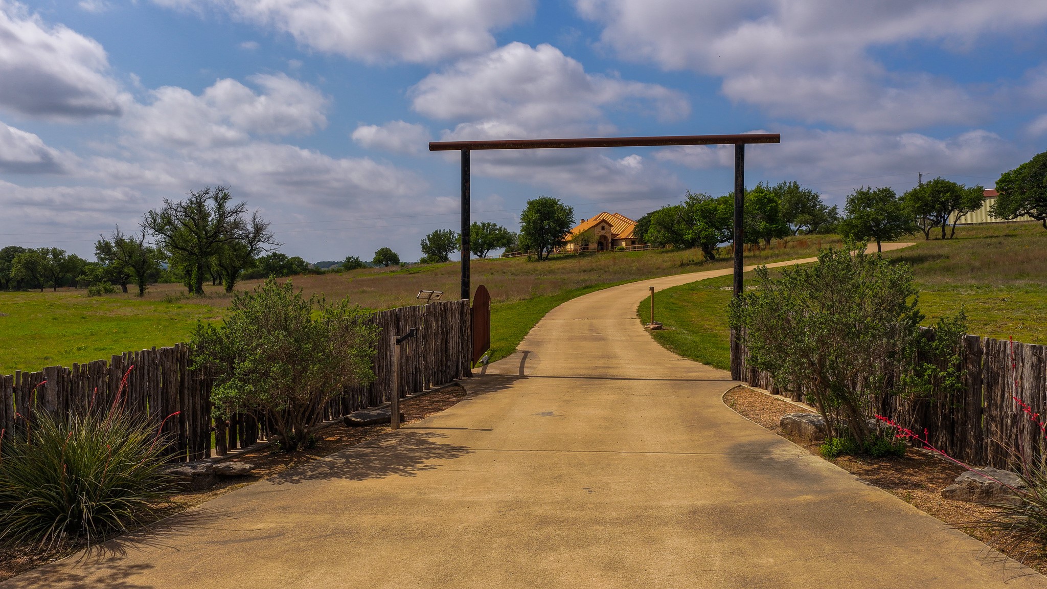 587 County Road 105 Hamilton TX 76531