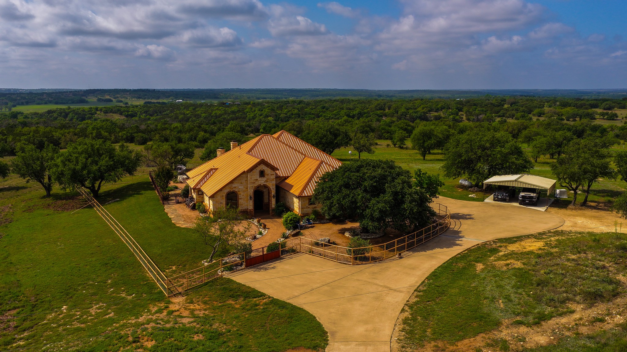 587 County Road 105 Hamilton TX 76531