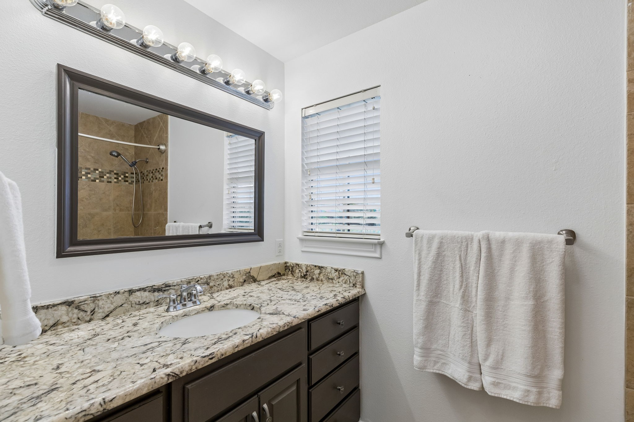 117 Galvan Lane Van Alstyne TX 75495