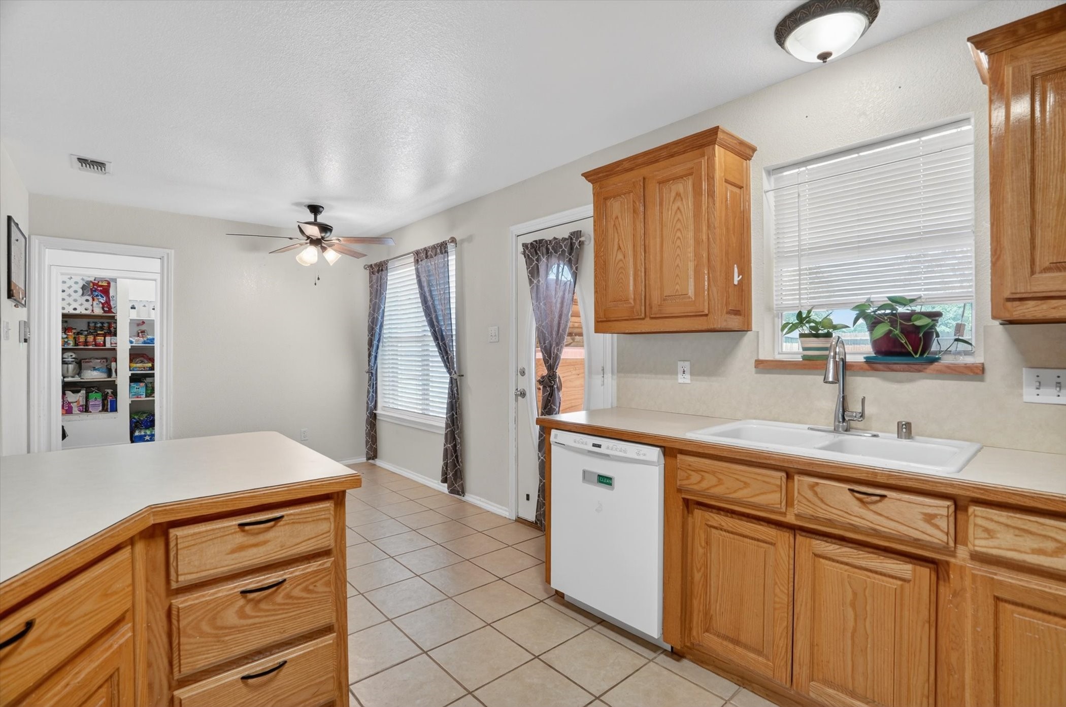 1801 Rayna Drive Weatherford TX 76086