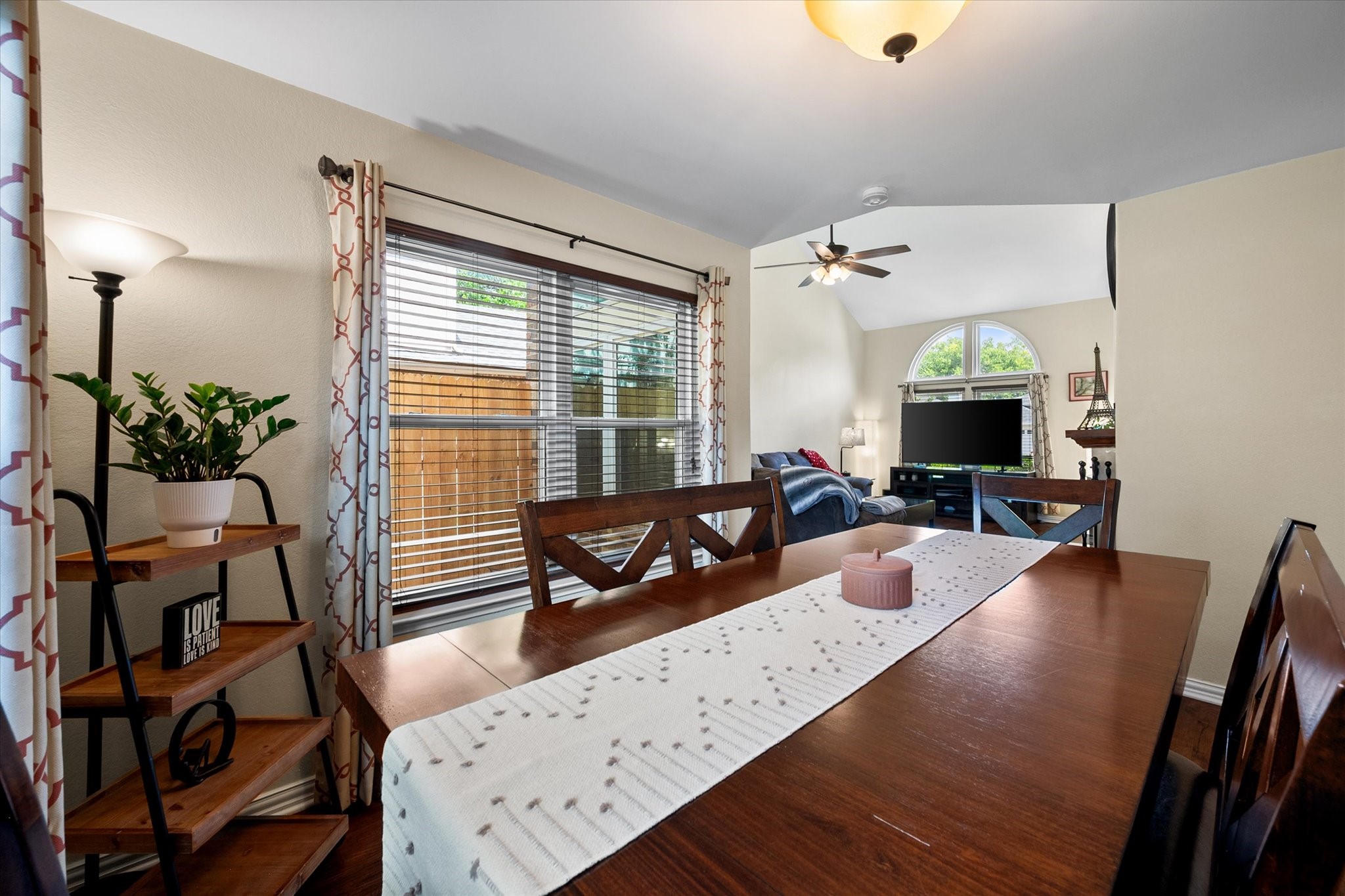 2404 Bennington Drive Arlington TX 76018