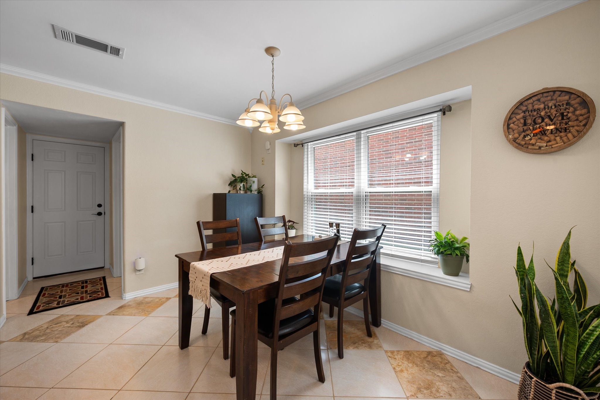 2404 Bennington Drive Arlington TX 76018