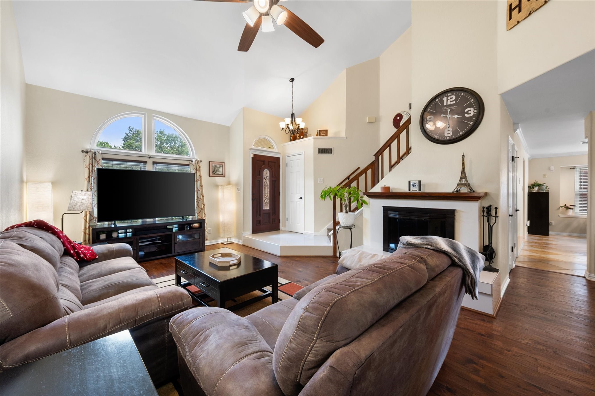 2404 Bennington Drive Arlington TX 76018