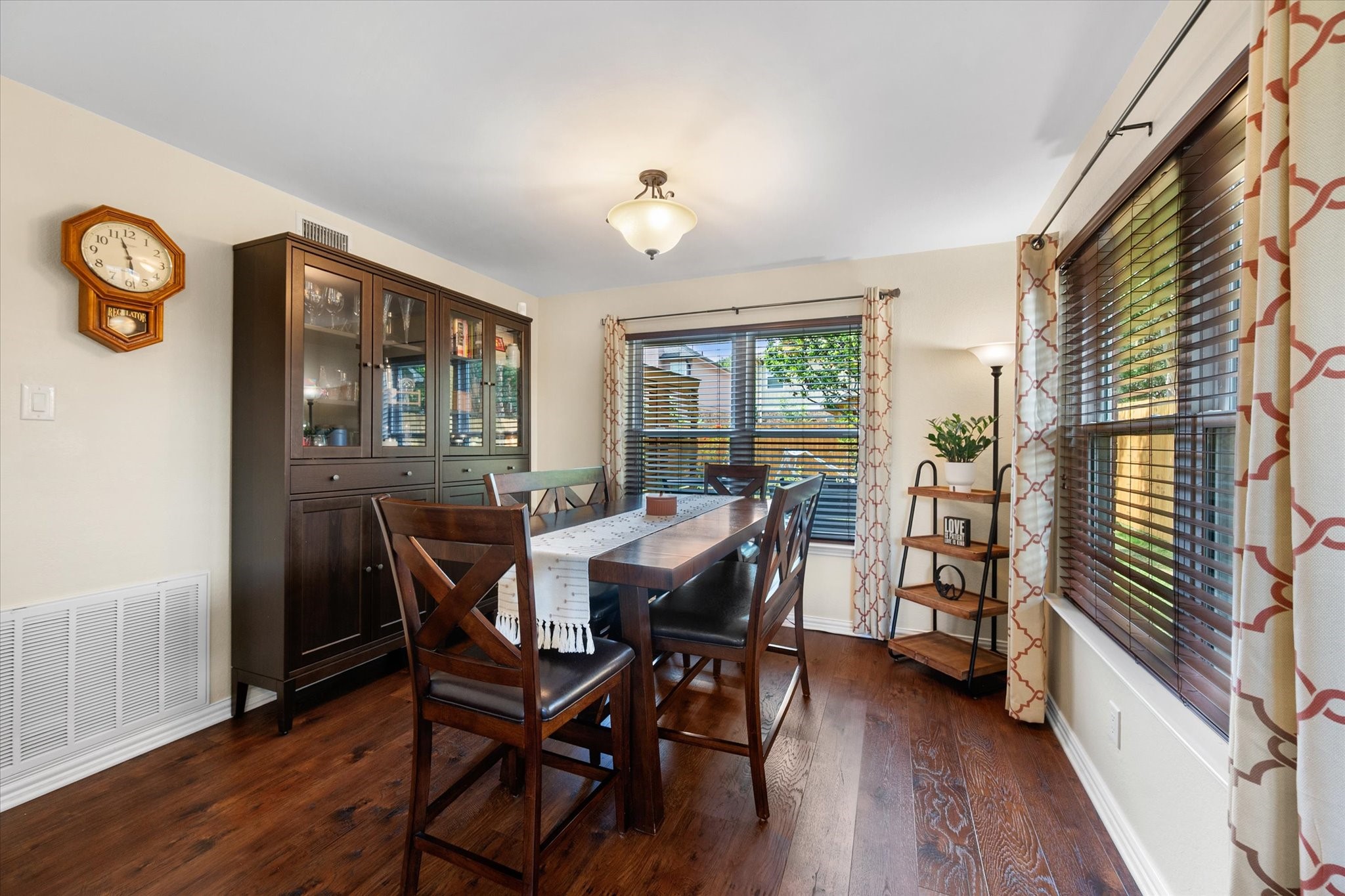 2404 Bennington Drive Arlington TX 76018