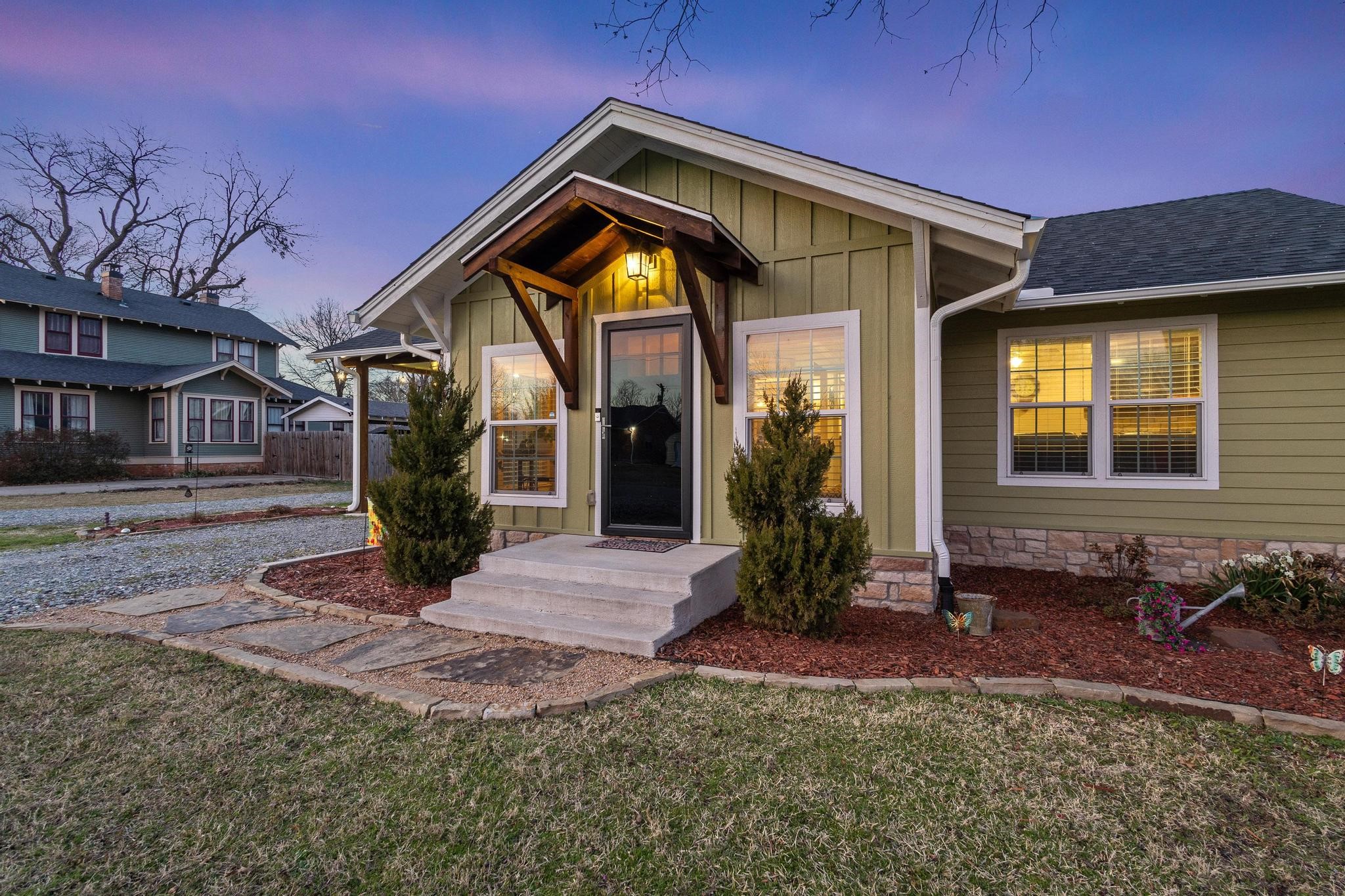 110 E Houston Street Leonard TX 75452