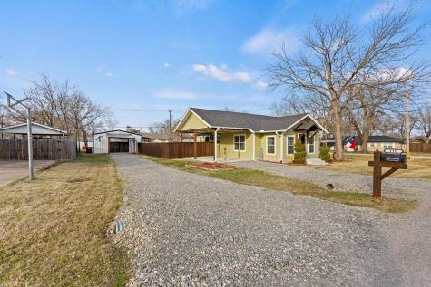 110 E Houston Street Leonard TX 75452