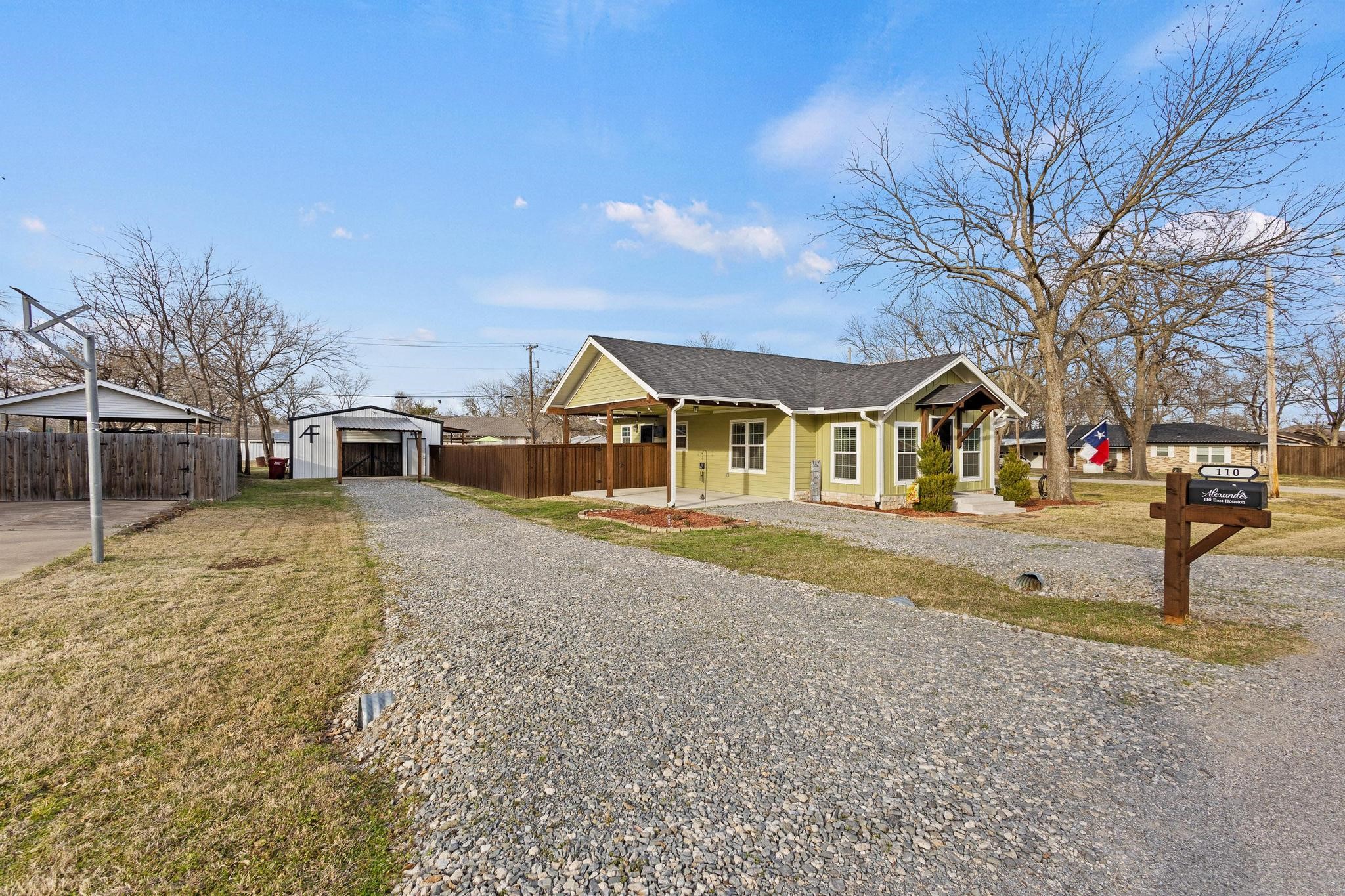110 E Houston Street Leonard TX 75452