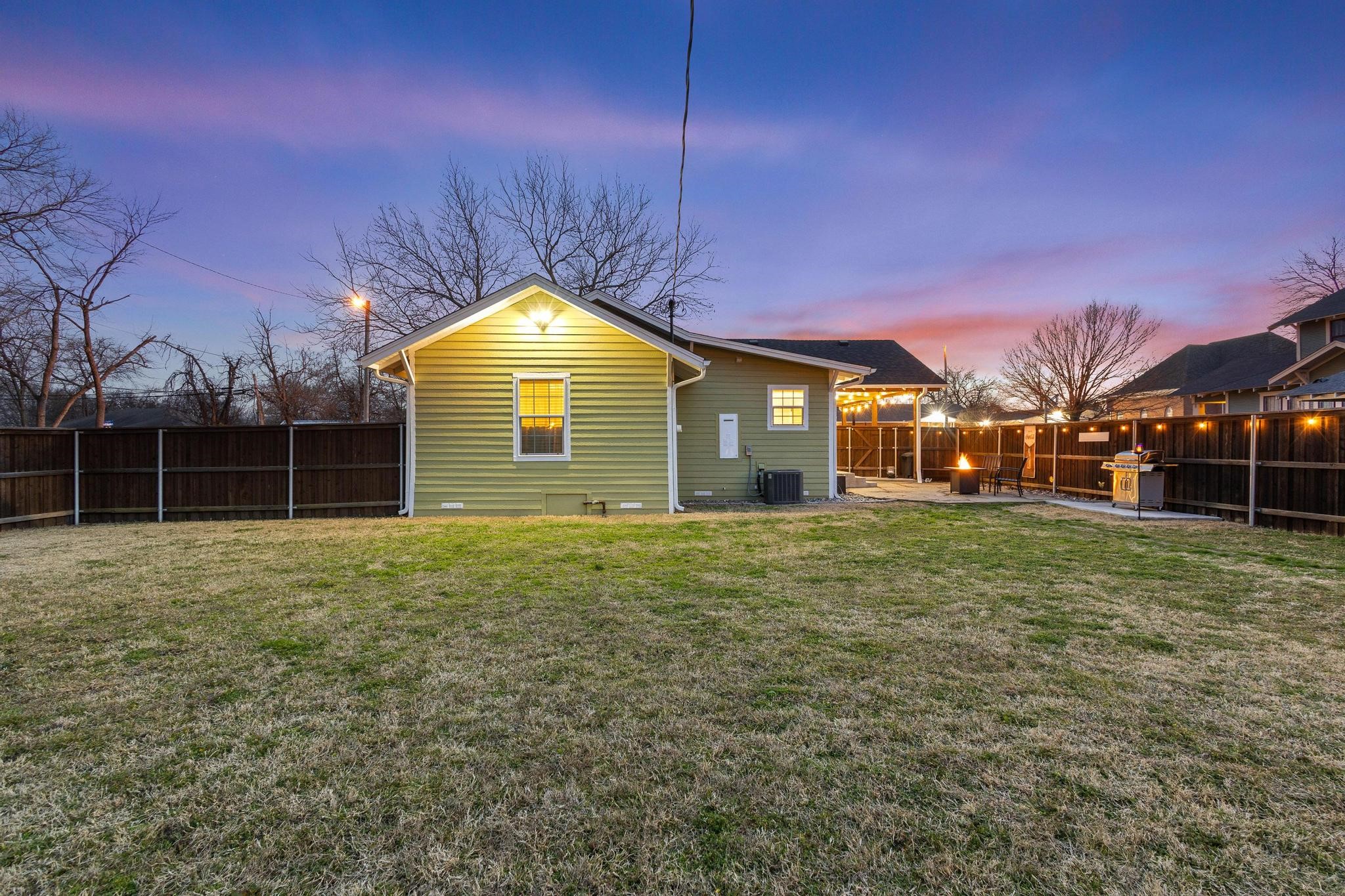 110 E Houston Street Leonard TX 75452