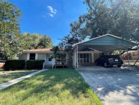 1304 W Avenue B Lampasas TX 76550