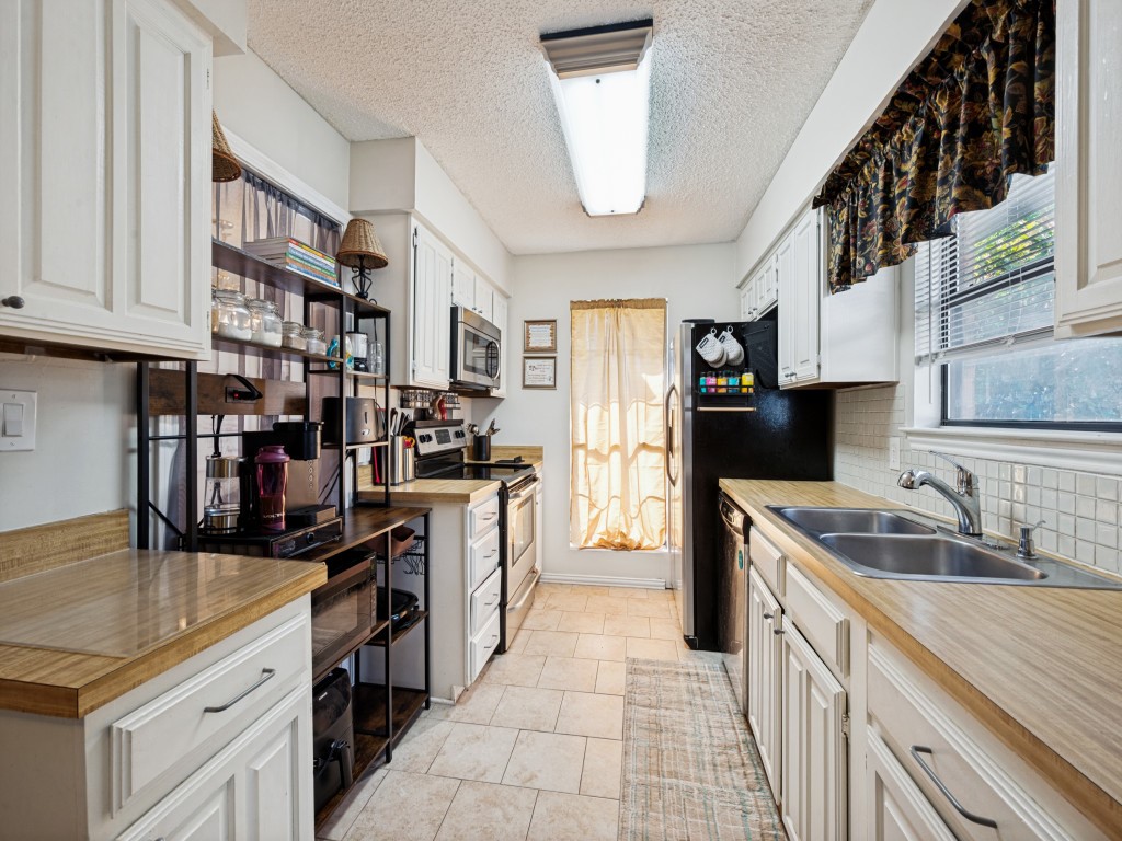 313 Pepperwood Street Coppell TX 75019
