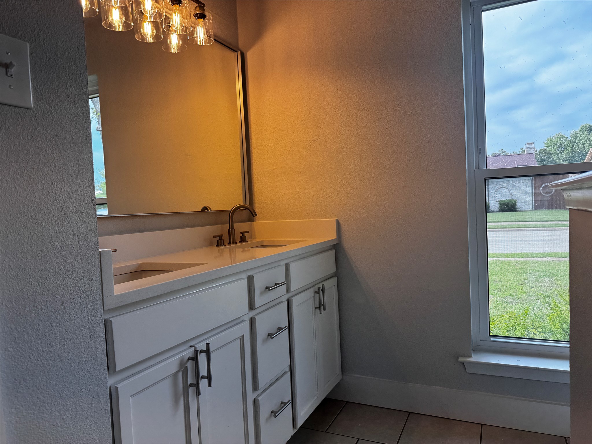 1826 Melrose Street Garland TX 75042