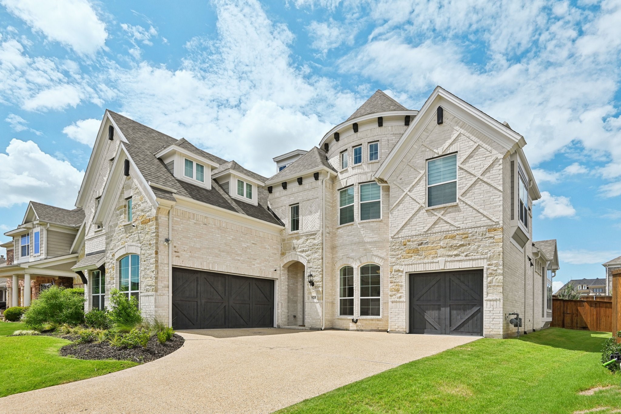 925 Oglethorpe Lane Savannah TX 76227