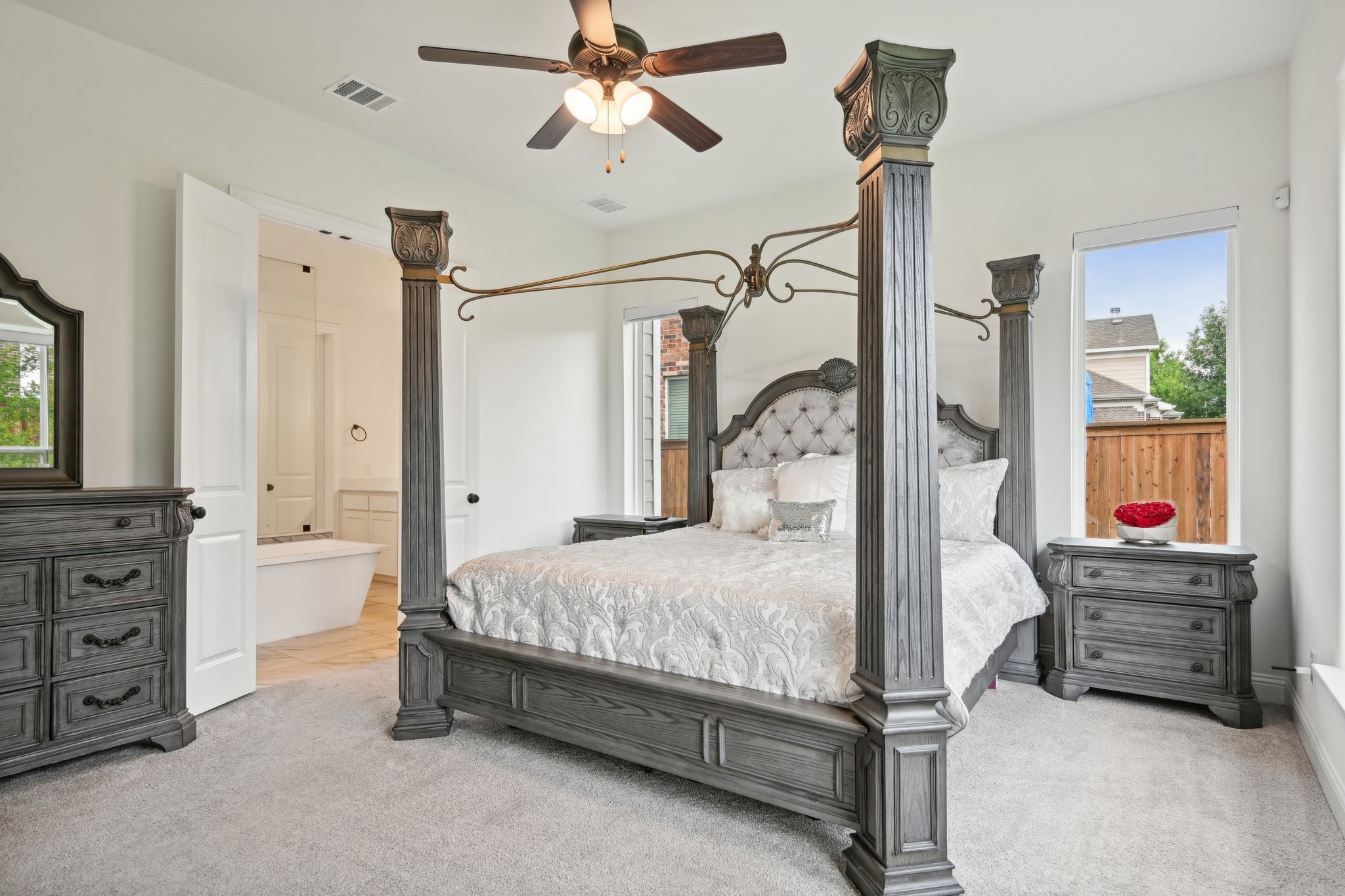 925 Oglethorpe Lane Savannah TX 76227
