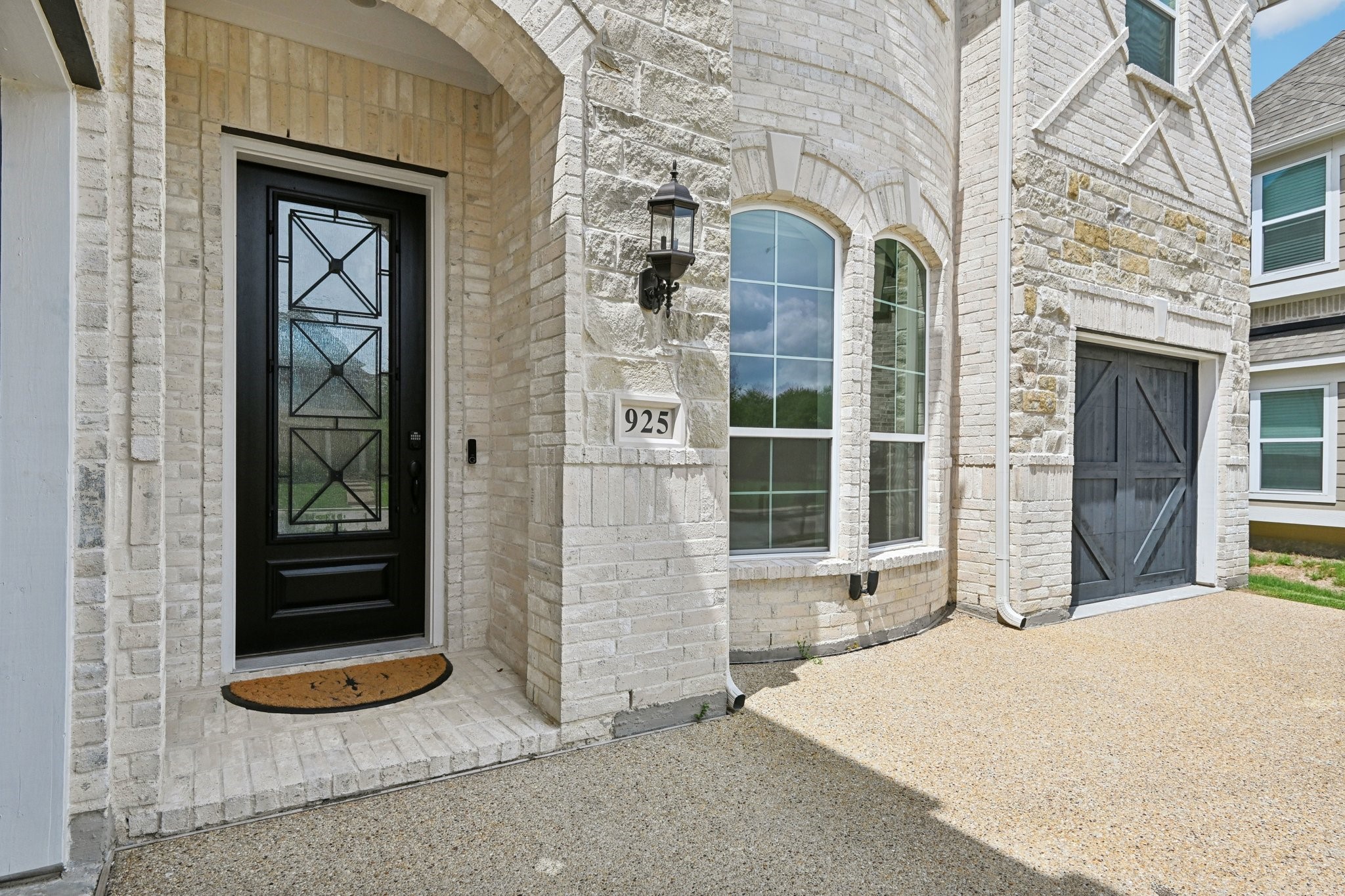 925 Oglethorpe Lane Savannah TX 76227