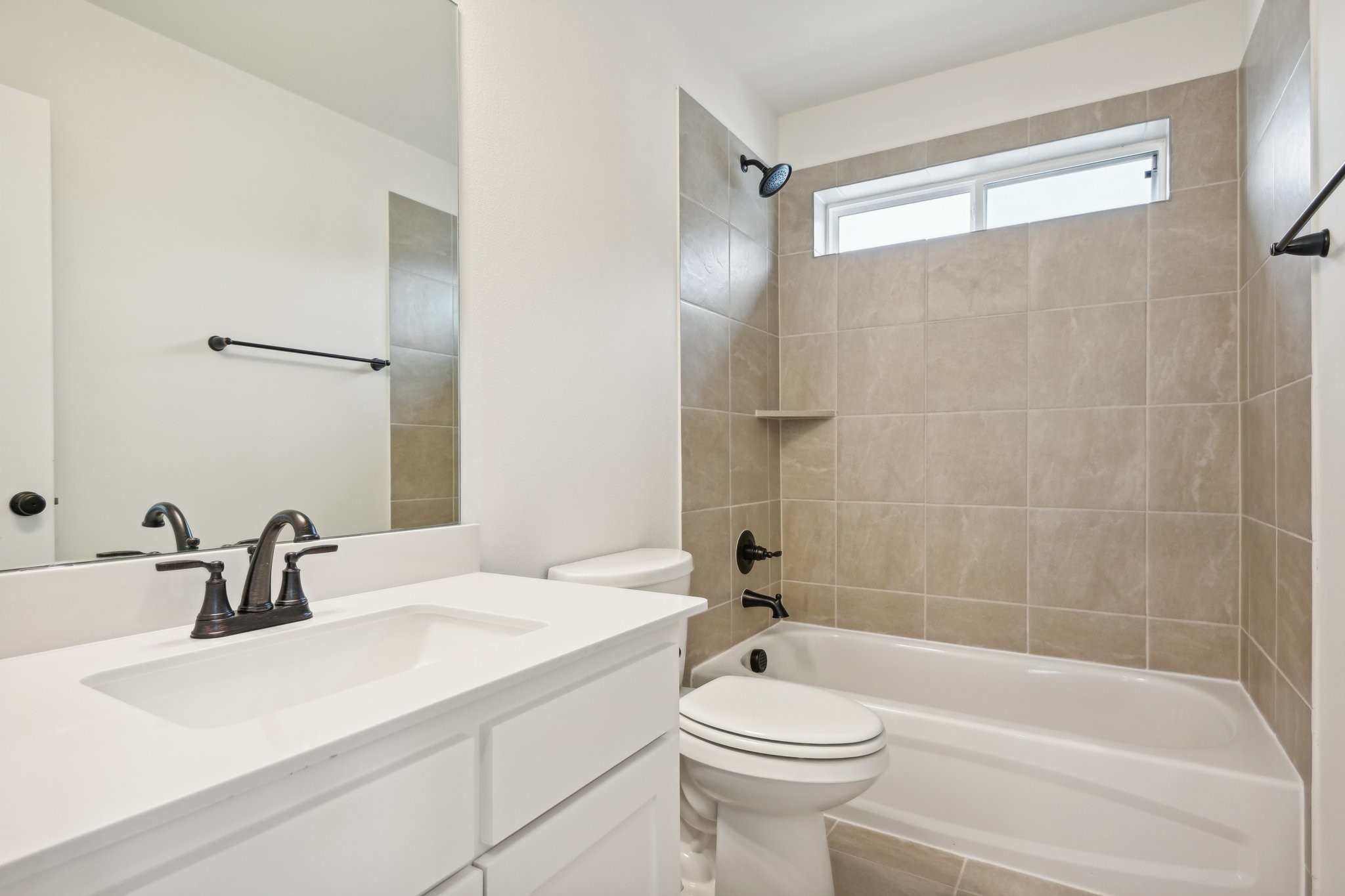 925 Oglethorpe Lane Savannah TX 76227
