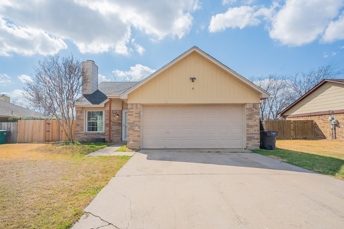7301 Sunnybank Drive Fort Worth TX 76137