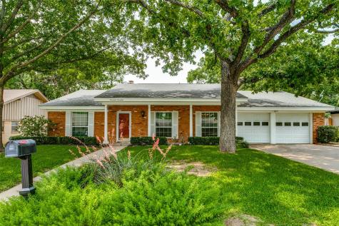 1717 Acorn Lane Hurst TX 76054