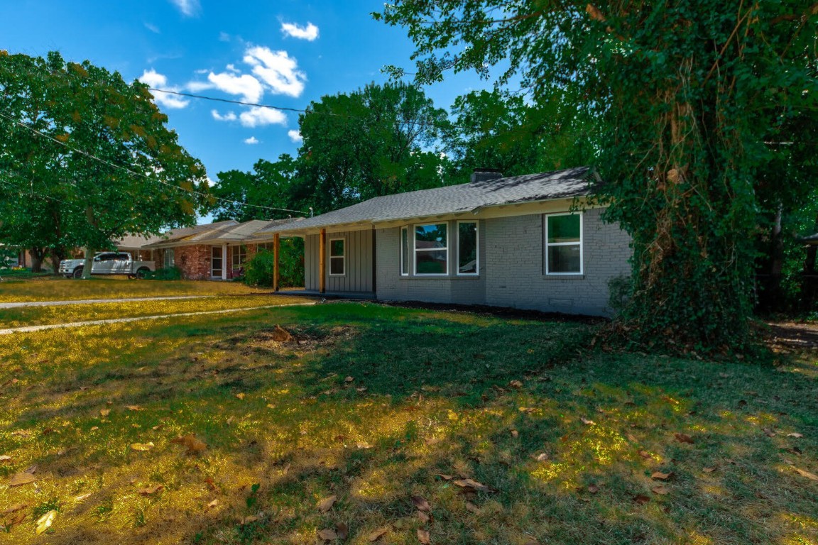 2112 Healey Drive Dallas TX 75228