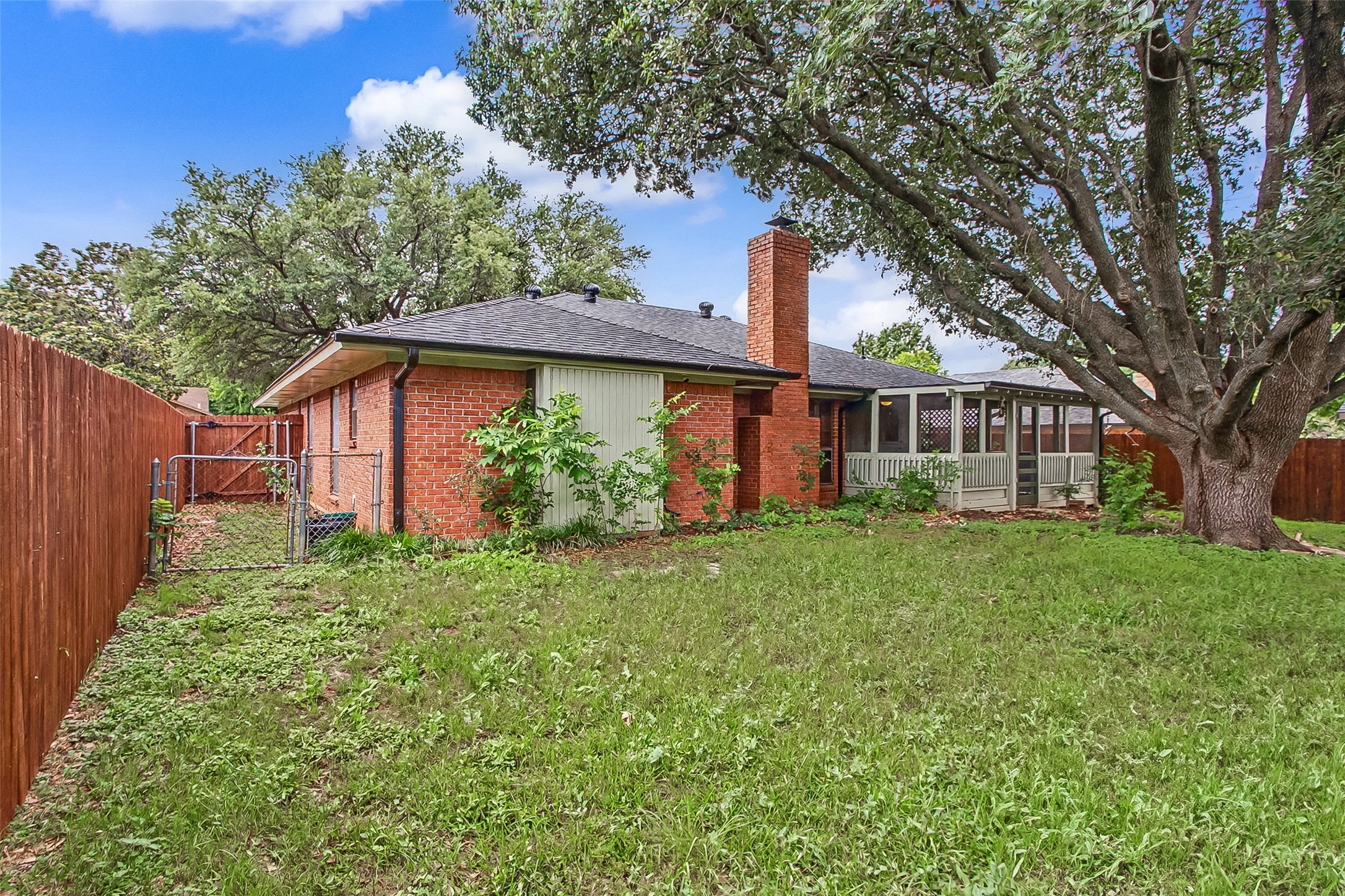 2820 Whitehurst Drive Fort Worth TX 76133