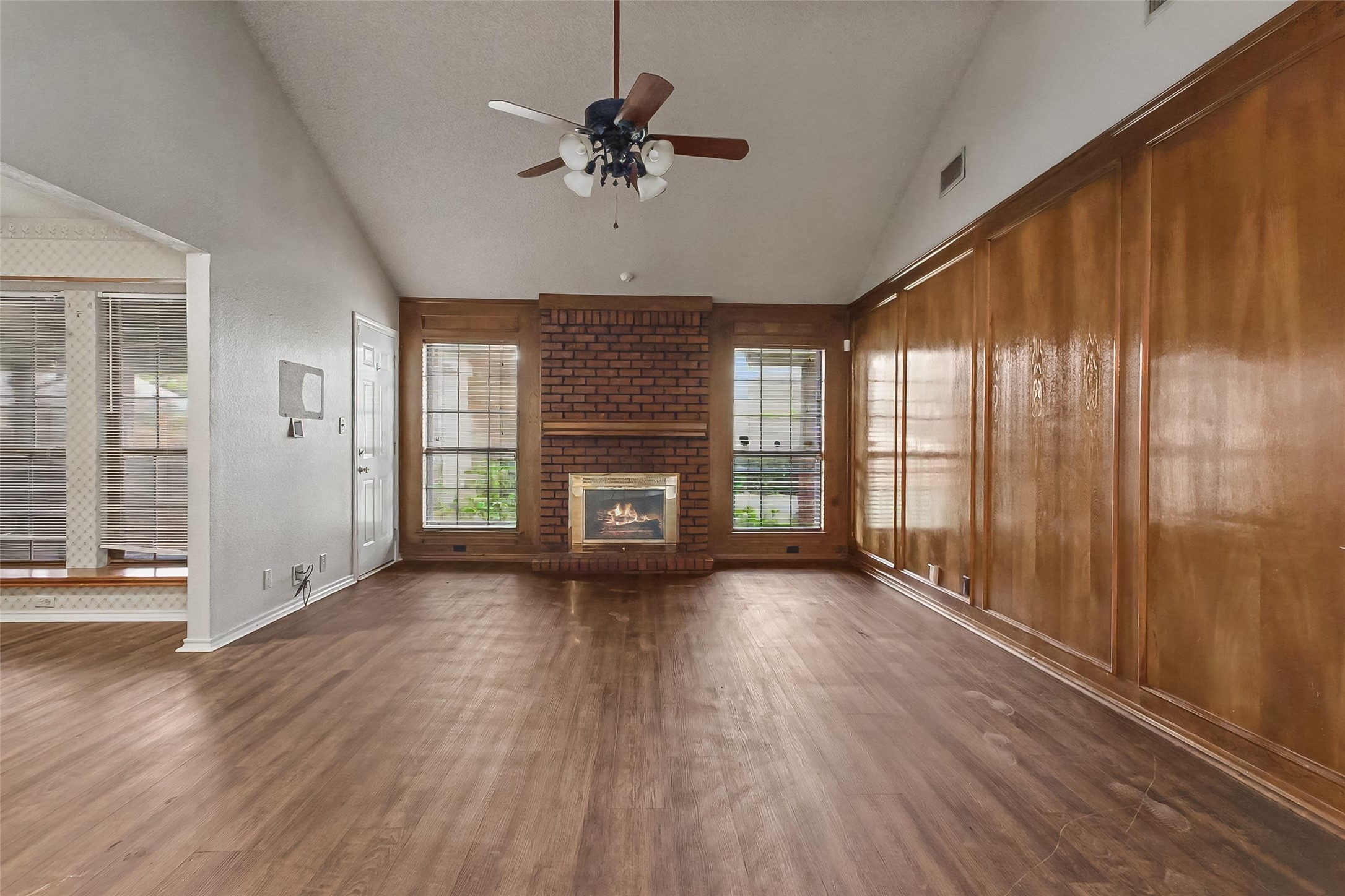 2820 Whitehurst Drive Fort Worth TX 76133