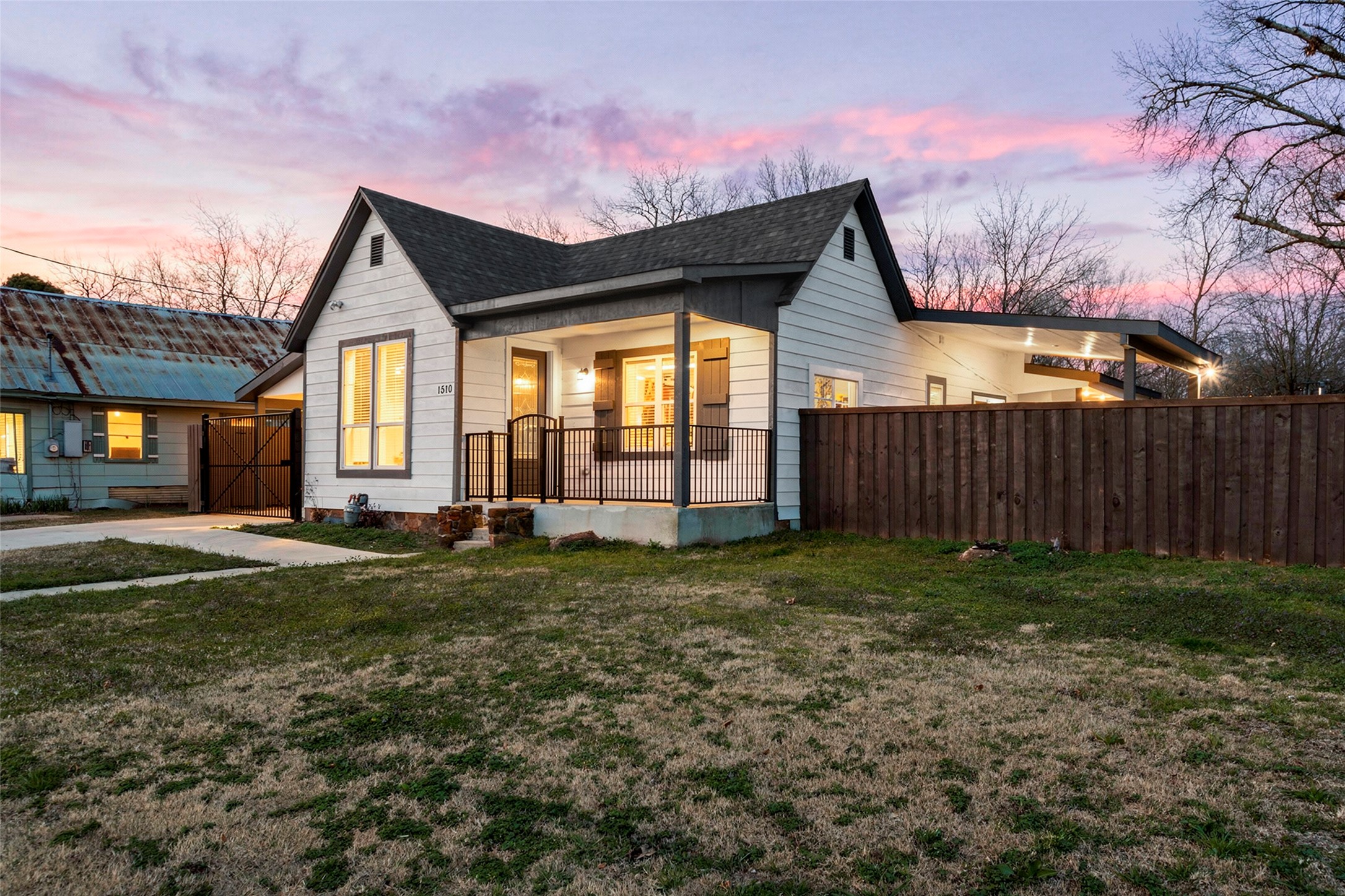 1510 S Lindsay Gainesville TX 76240
