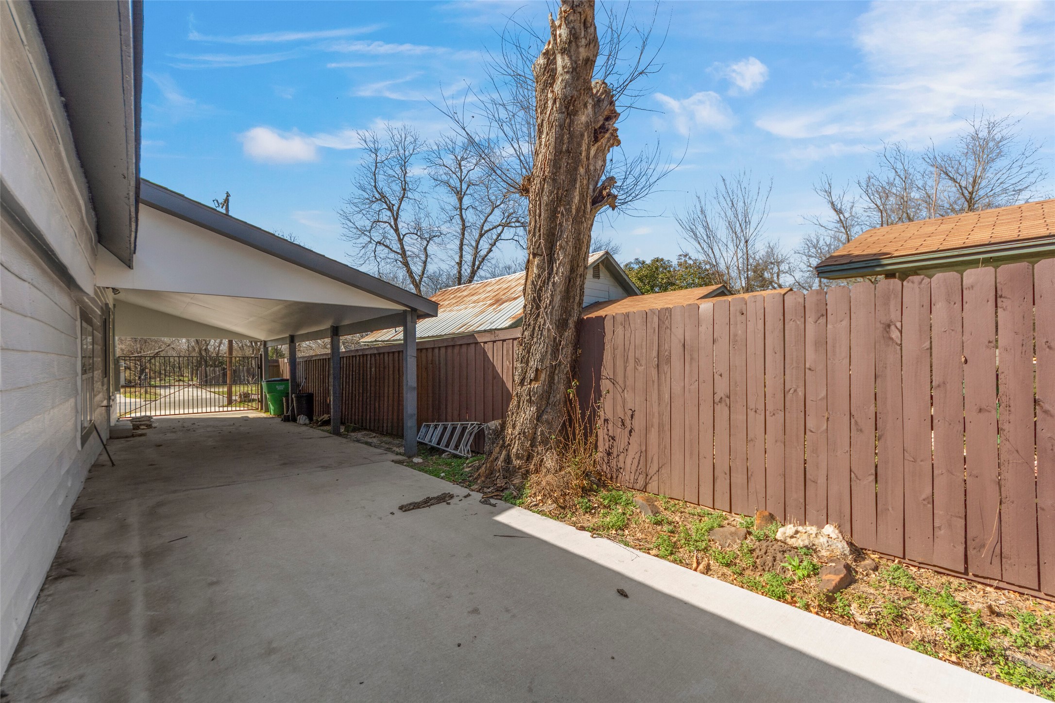 1510 S Lindsay Gainesville TX 76240