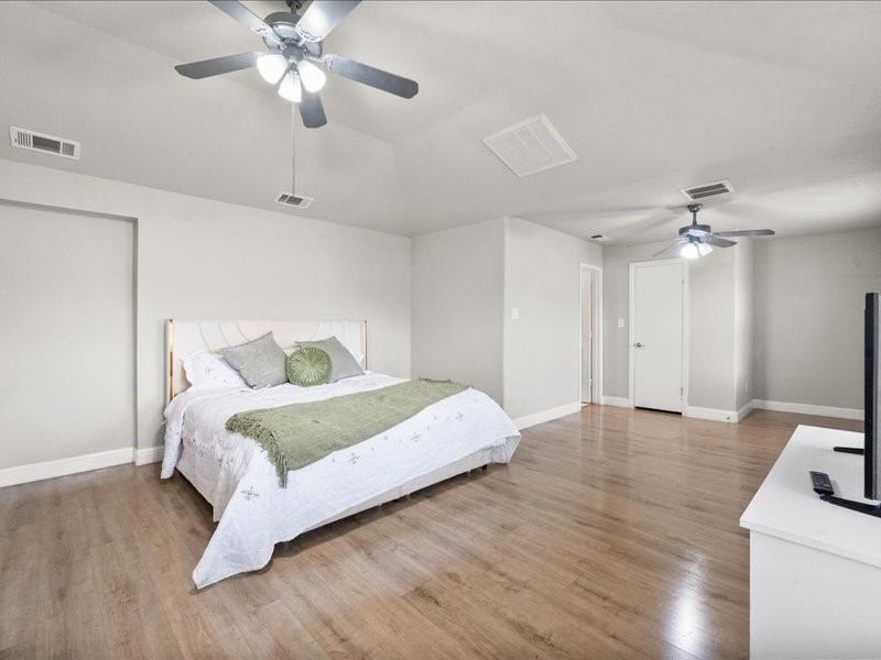 811 Green Pastures Drive Cedar Hill TX 75104