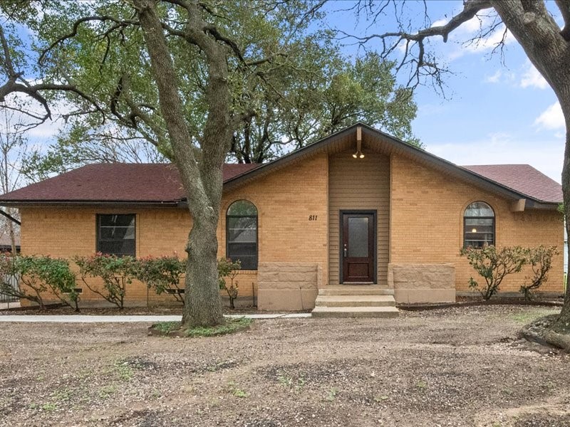 811 Green Pastures Drive Cedar Hill TX 75104