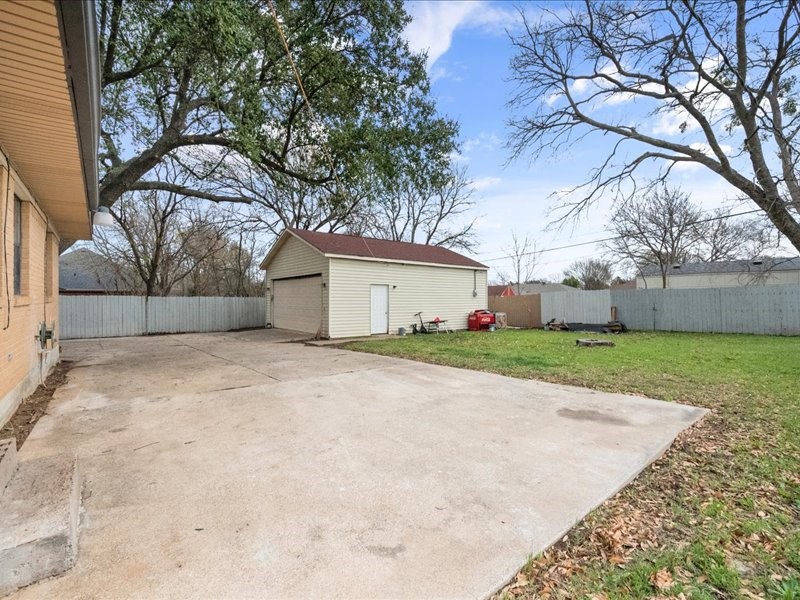 811 Green Pastures Drive Cedar Hill TX 75104