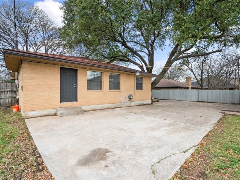 811 Green Pastures Drive Cedar Hill TX 75104