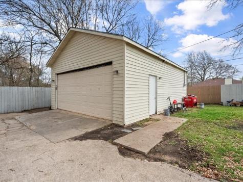 811 Green Pastures Drive Cedar Hill TX 75104