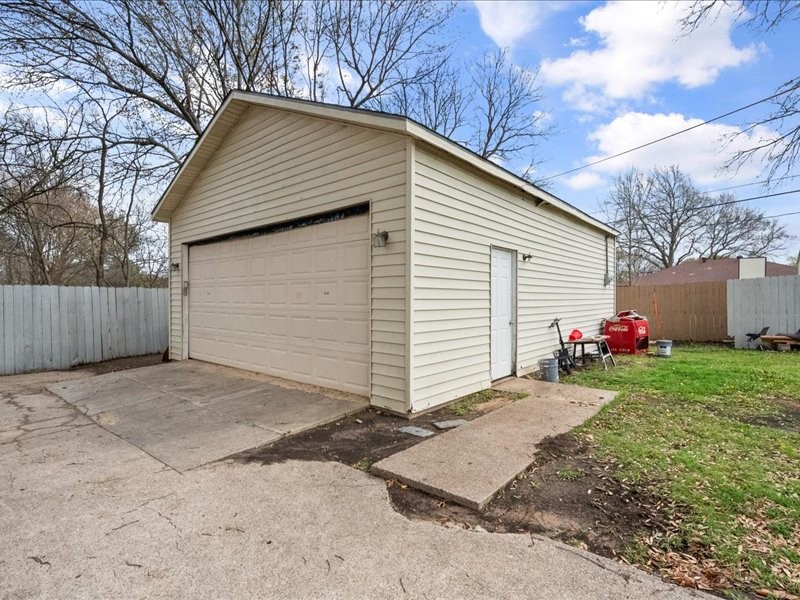 811 Green Pastures Drive Cedar Hill TX 75104