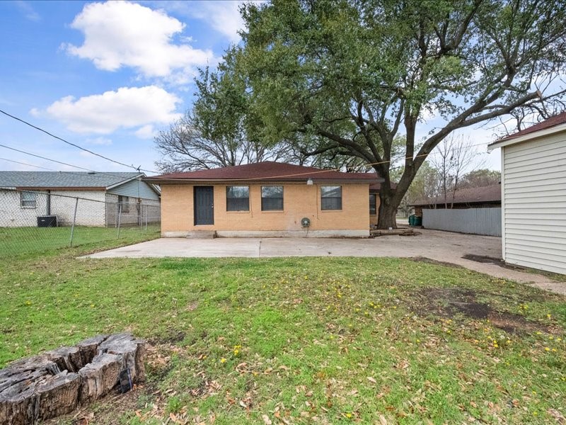 811 Green Pastures Drive Cedar Hill TX 75104