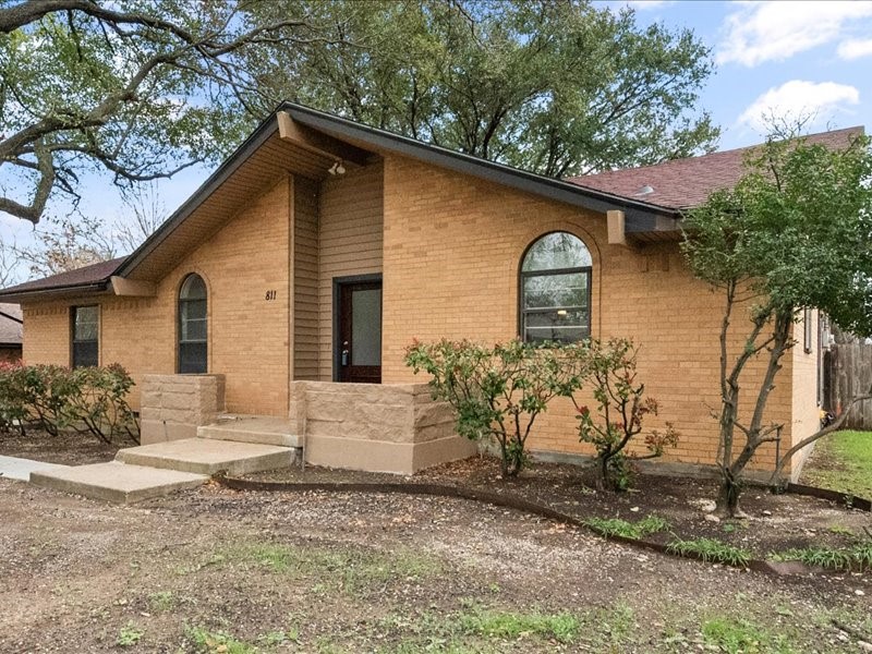 811 Green Pastures Drive Cedar Hill TX 75104
