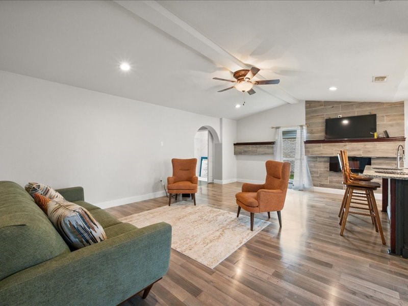 811 Green Pastures Drive Cedar Hill TX 75104
