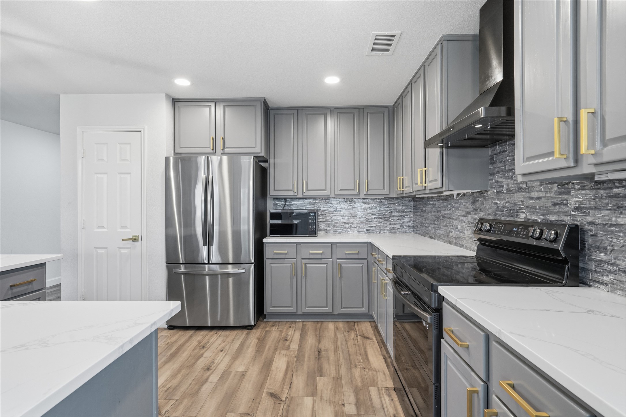 1011 Castroville Drive Forney TX 75126