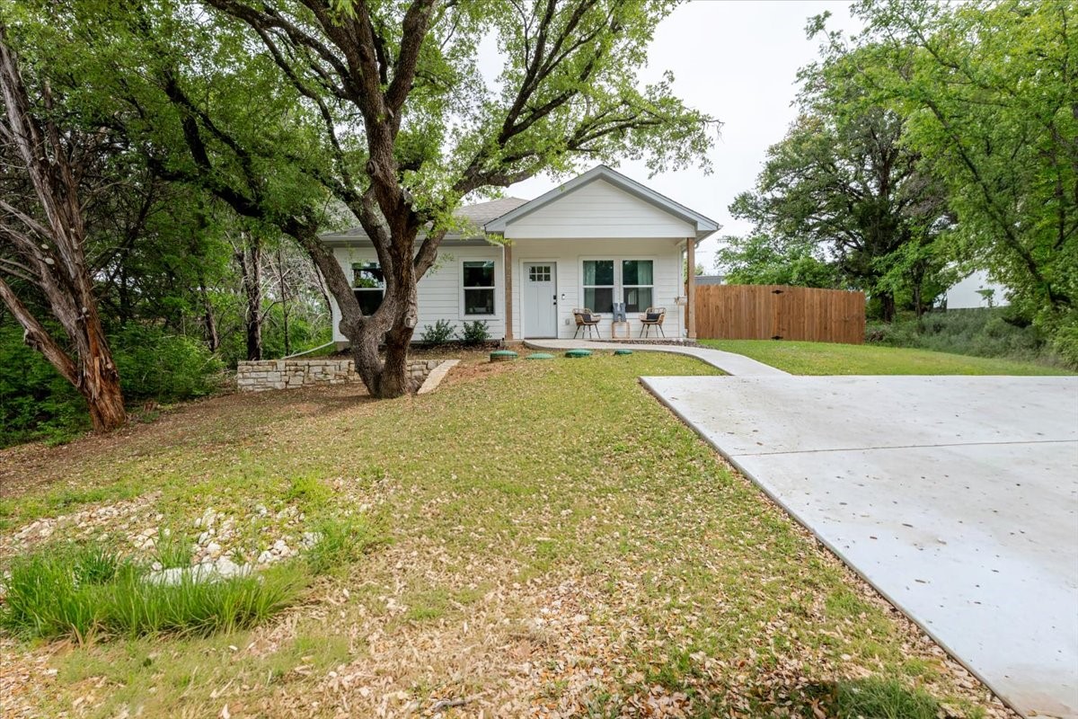 921 Indian Drive Granbury TX 76048