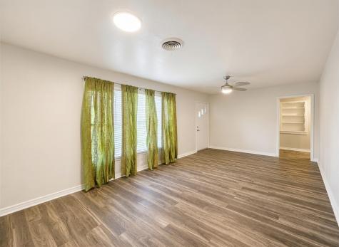 2505 Campbell Street Commerce TX 75428