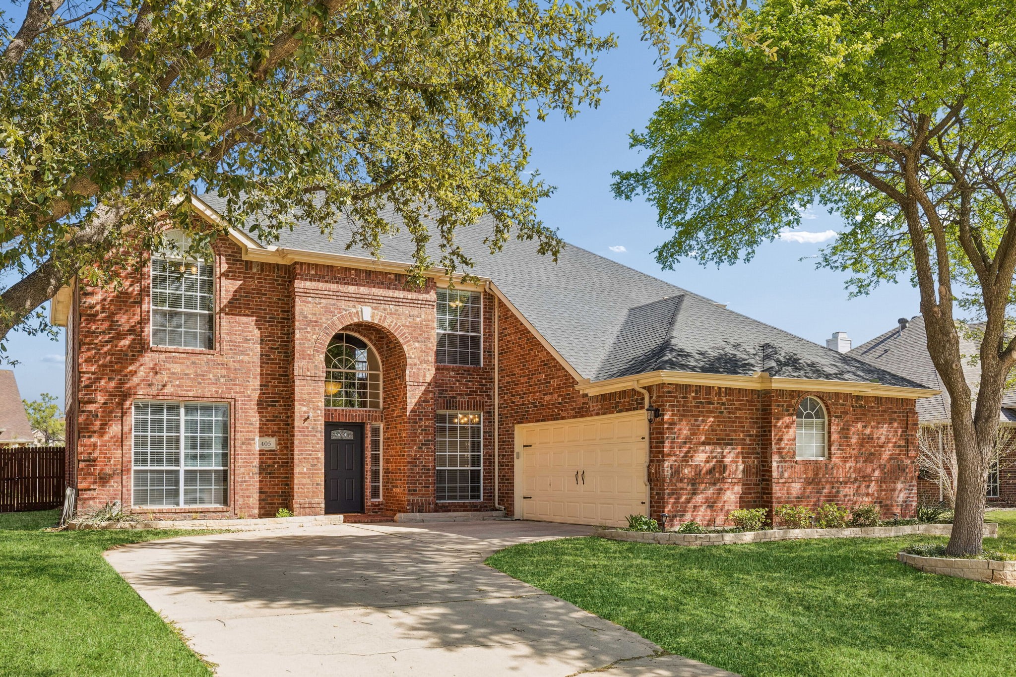 405 Stoneleigh Circle Lake Dallas TX 75065