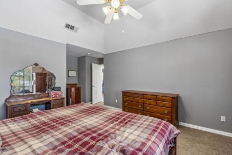405 Stoneleigh Circle Lake Dallas TX 75065