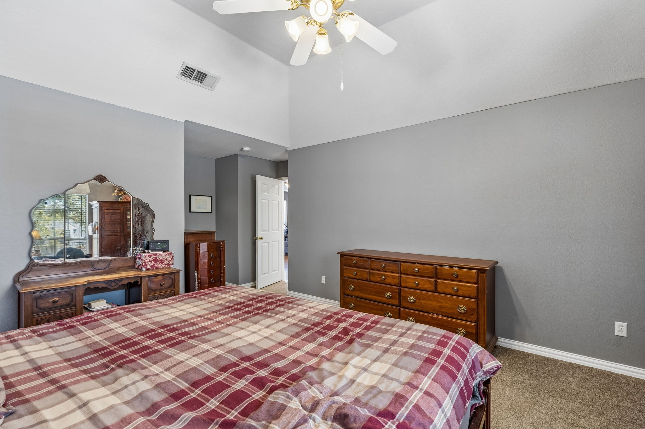 405 Stoneleigh Circle Lake Dallas TX 75065
