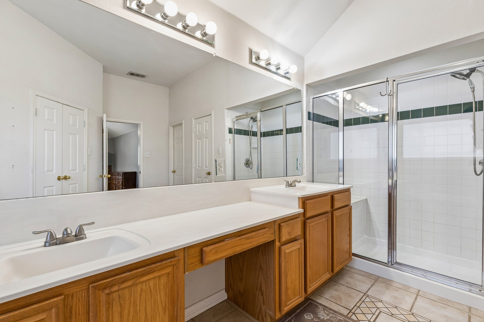 405 Stoneleigh Circle Lake Dallas TX 75065