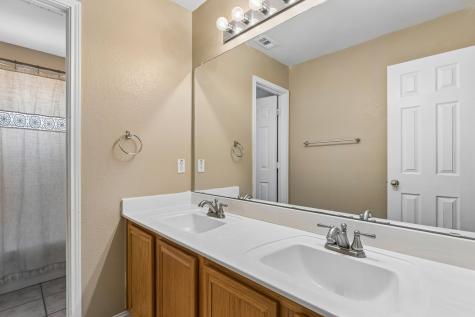 405 Stoneleigh Circle Lake Dallas TX 75065