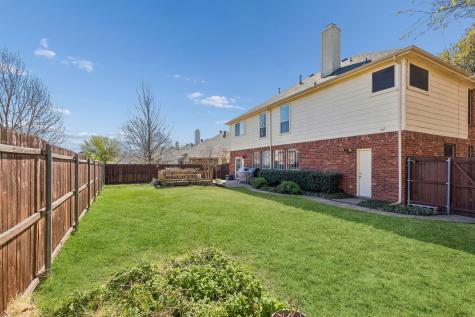 405 Stoneleigh Circle Lake Dallas TX 75065