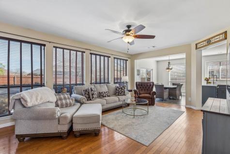 405 Stoneleigh Circle Lake Dallas TX 75065