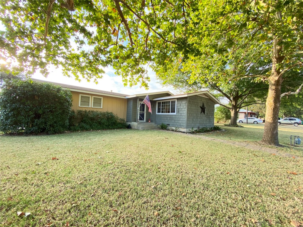 510 N Hall Street Hamilton TX 76531