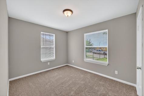 1119 E Cantey Street Fort Worth TX 76104
